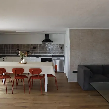 House With Ocean Views In Pantin - La Siesta House * Valdoviño